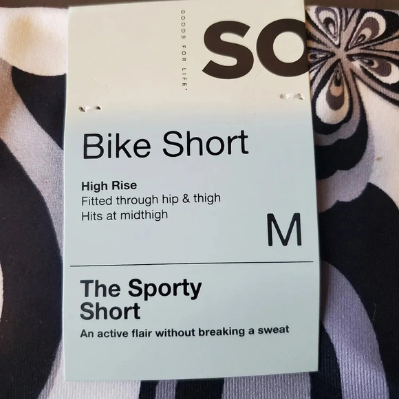 SO | Junior's Crossover Biker Shorts in Black Floral sz L - Picture 7 of 10